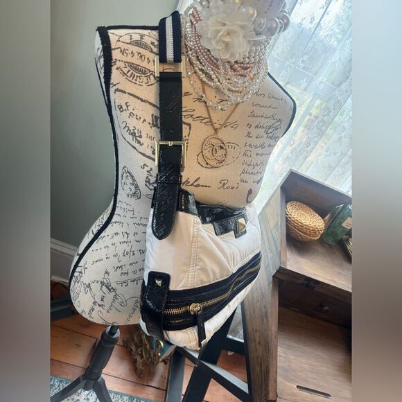 L.A.M.B. Gwen Stefani Stylish Black and White Nylon and Patent Shoulder Bag - Picture 6 of 15